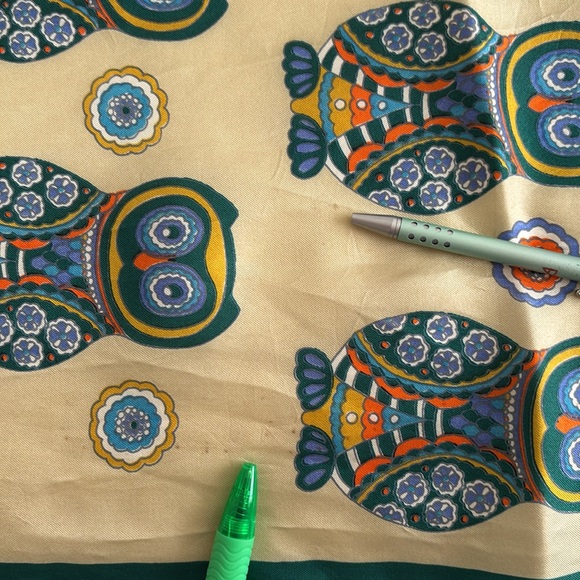Vintage Echo Silk Scarf Owls Owl Design Pale Gold Emerald Green Colorful Whimsy - Picture 14 of 15